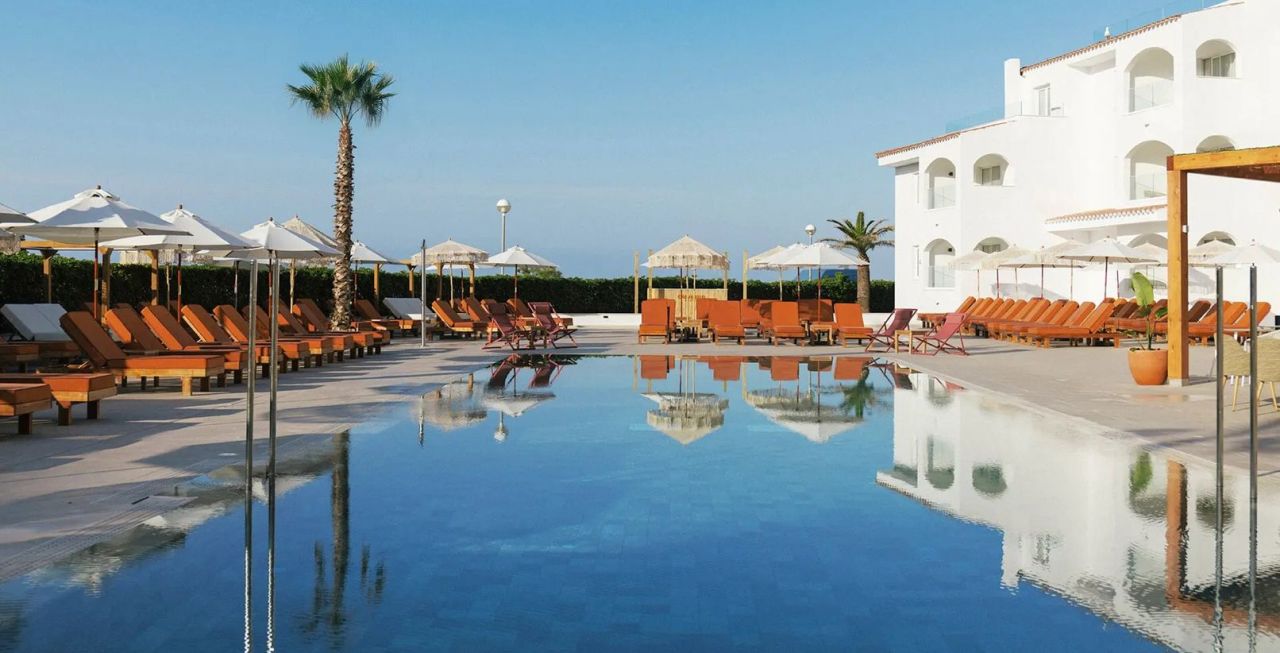 Caramelo Marina Cala'n Bosch Hotel